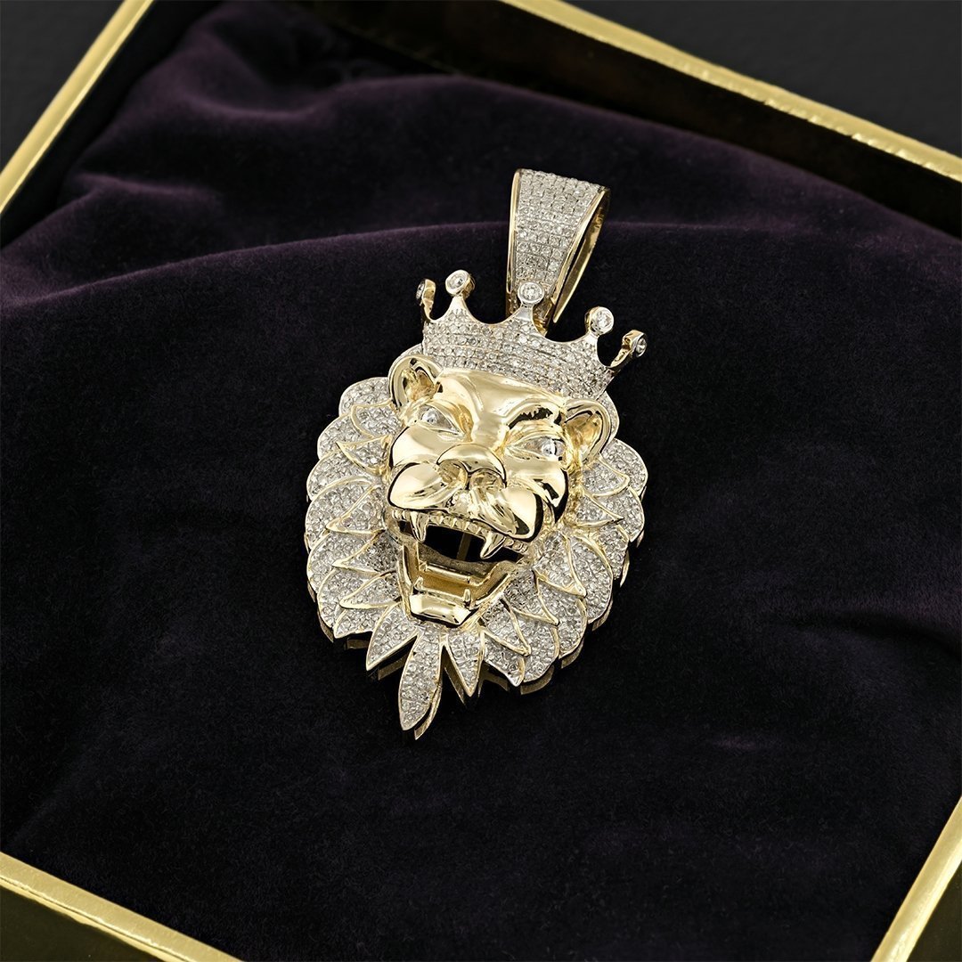 Diamond Lion Head Pendant in 10k Yellow Gold 1.01 Ctw