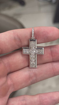 Colgante con inicial C y diamante en oro amarillo de 14 k (0,75 cts)