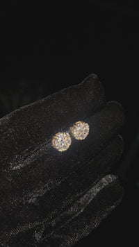 14k White Gold Diamond Cluster Stud Earrings 0.96 Cwt.