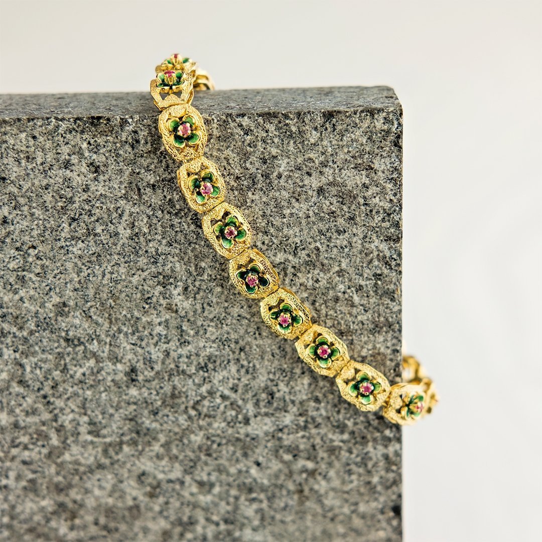 18k Yellow Gold Ruby Flower Bracelet 7.5 mm 1 Ctw