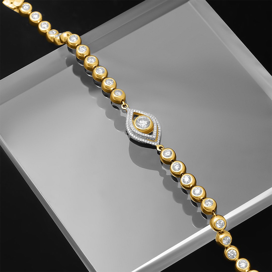 14k Yellow Gold Diamond Eye Bracelet 6.71 Ctw