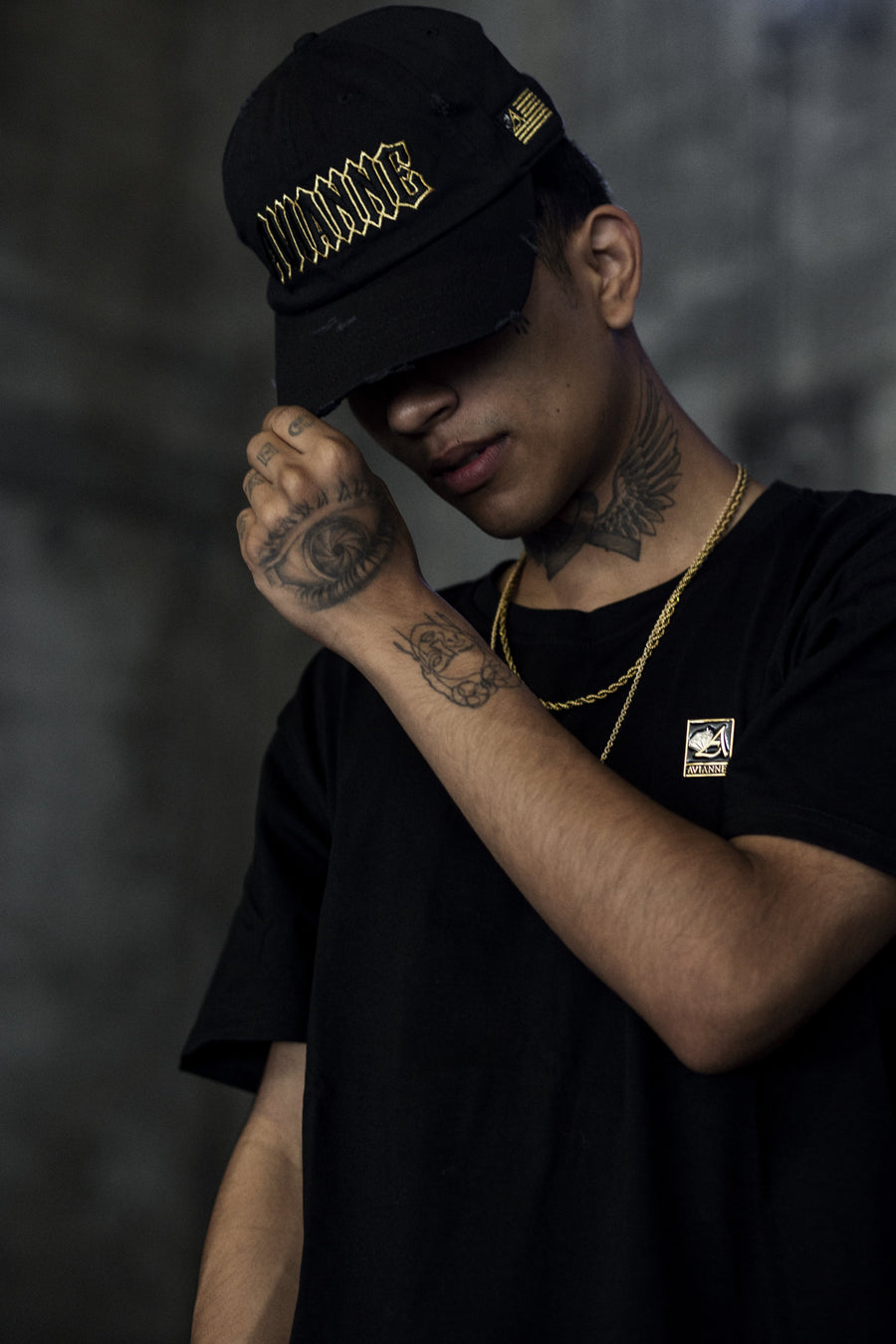 Avianne Black Gold Border Distressed Cap
