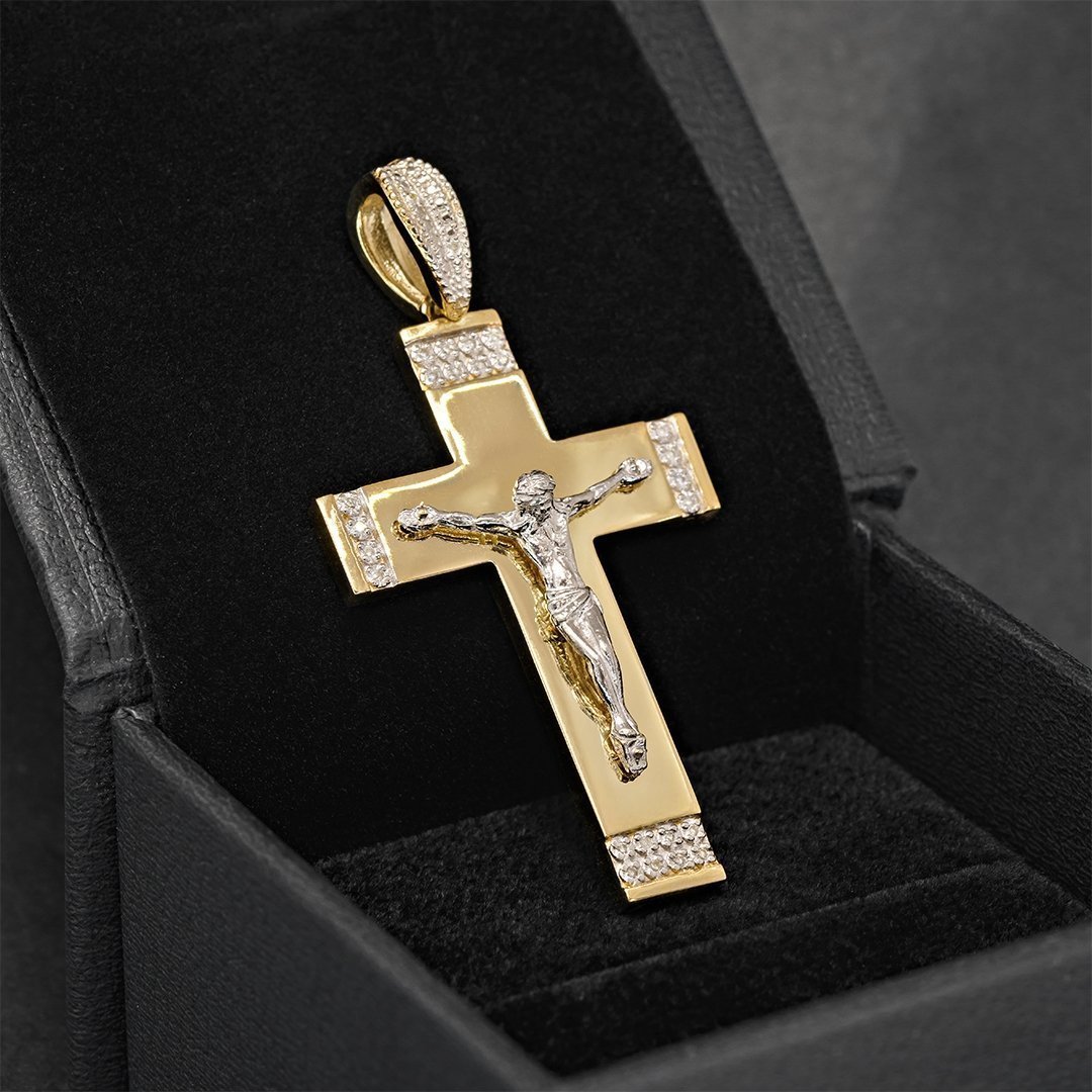 Yellow Diamond Cross Pendant in 10k Yellow Gold 0.20 Ctw