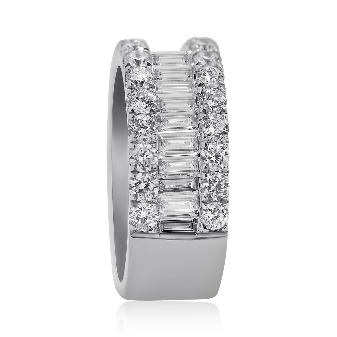 18K White Gold Womens Baguette Diamond Wedding Band 2.64 Ctw