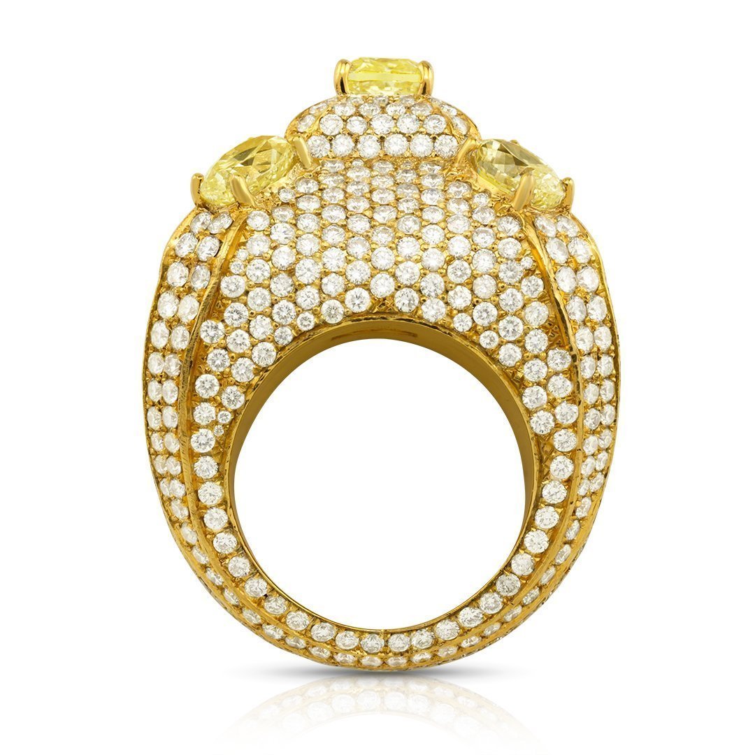 High End Mens Designer Yellow & White VS Diamond Pinky Ring in 14k Yellow Gold 16.93 Ctw